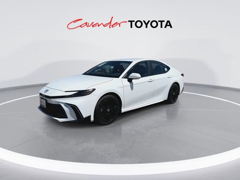 Certified 2026 Toyota Camry SE w/ Convenience Package image 4