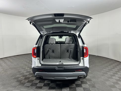 Used 2023 GMC Acadia SLT image 18