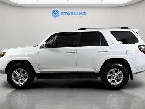 Used 2019 Toyota 4Runner SR5 AWD/4WD image 3