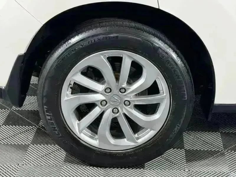 Used 2017 Acura RDX w/ Technology Package AWD/4WD image 14