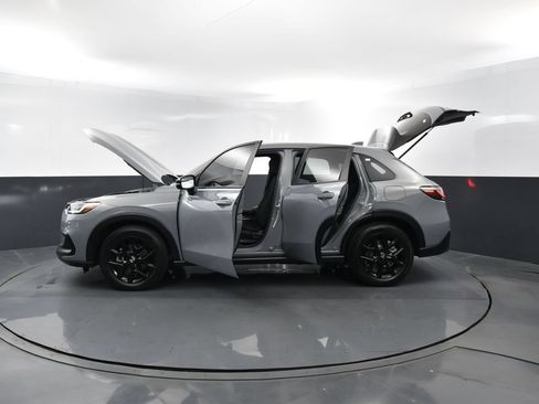 Used 2024 Honda HR-V Sport image 39