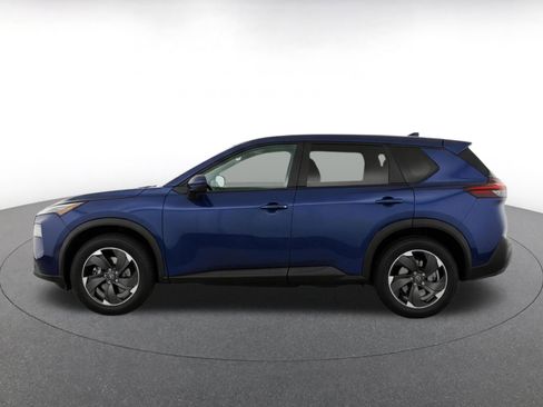 Used 2025 Nissan Rogue SV AWD/4WD image 4
