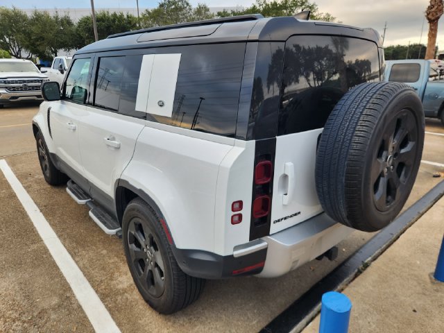 Used 2023 Land Rover Defender 110 S AWD/4WD image 4