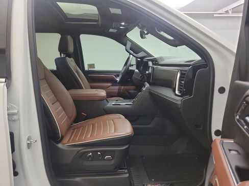 Used 2024 GMC Sierra 3500 Denali Ultimate image 25