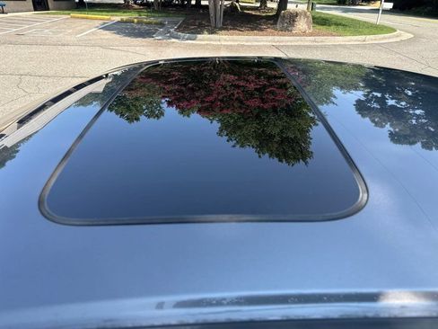 Used 2016 Honda Accord EX-L image 9