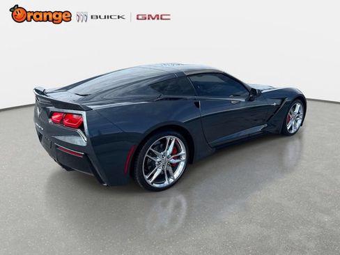 Used 2019 Chevrolet Corvette Stingray Coupe RWD image 3