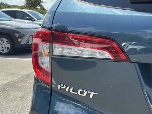Used 2022 Honda Pilot Special Edition image 11