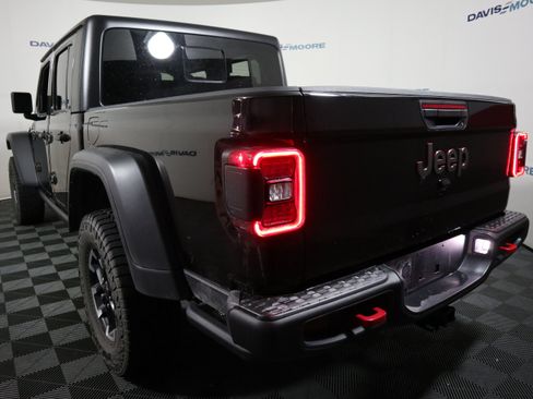 Used 2026 Jeep Gladiator Rubicon AWD/4WD image 8