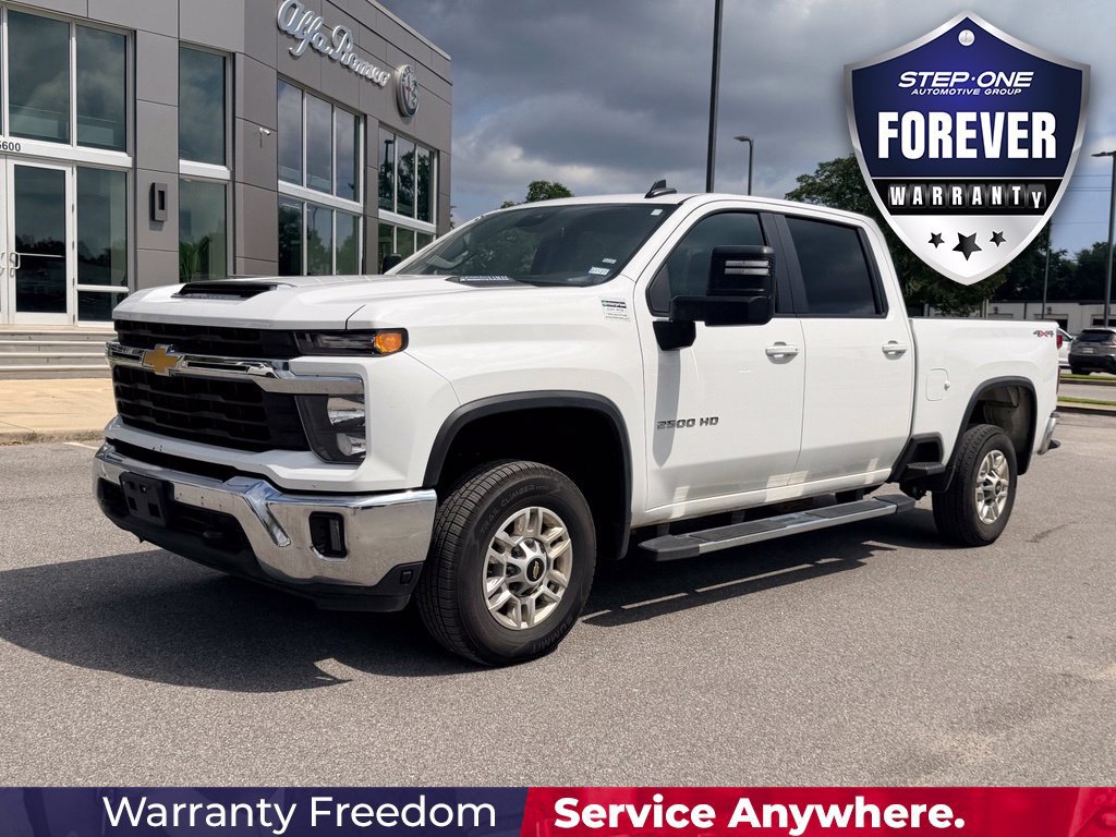 Used 2025 Chevrolet Silverado 2500 LT w/ Convenience Package AWD/4WD image 2