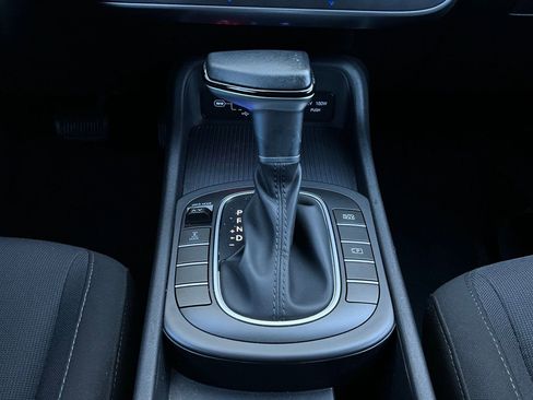 Used 2025 Hyundai Kona SEL image 23