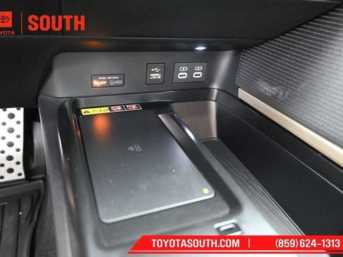 New 2026 Toyota Camry SE FWD image 20