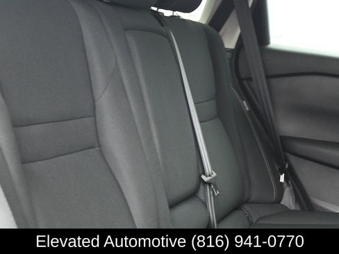Used 2025 Nissan Rogue S AWD/4WD image 10
