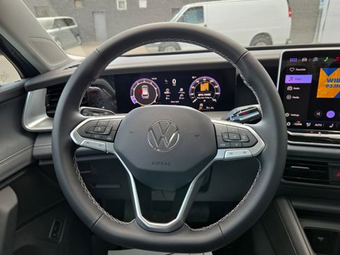 New 2026 Volkswagen Tiguan SE AWD/4WD image 21