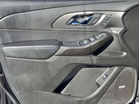 Used 2023 Chevrolet Traverse Premier w/ Redline Edition image 13