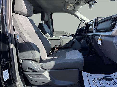 New 2026 Ford F250 XLT w/ XLT Premium Package image 19