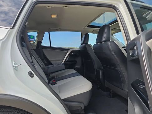 Used 2018 Toyota RAV4 Limited image 45