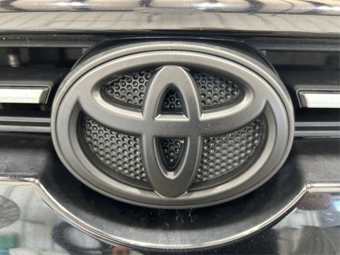 Used 2023 Toyota 4Runner TRD Off-Road Premium w/ Moonroof Package AWD/4WD image 23