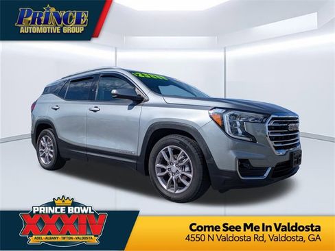 Used 2023 GMC Terrain SLT w/ Infotainment Package II image 1