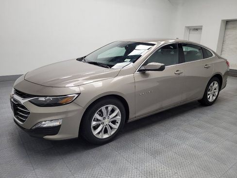 Used 2024 Chevrolet Malibu LT image 2