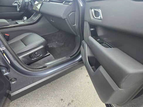 Certified 2025 Land Rover Range Rover Velar Dynamic SE image 10