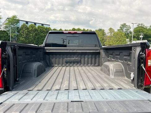 Used 2024 Chevrolet Silverado 1500 High Country w/ Technology Package AWD/4WD image 28
