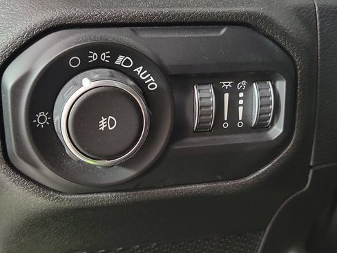 Used 2019 Jeep Wrangler Unlimited Sport S AWD/4WD image 17