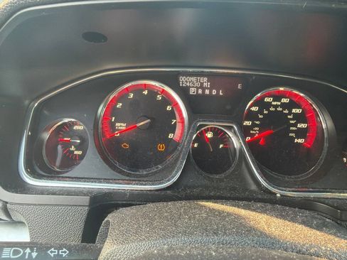 Used 2015 GMC Acadia SLE FWD image 15