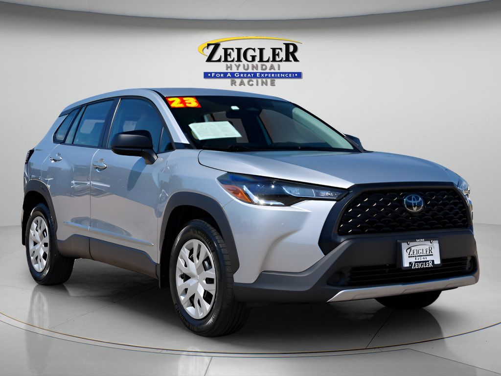 Used 2023 Toyota Corolla Cross L AWD/4WD image 1