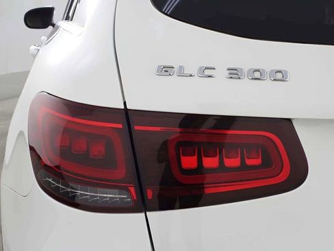 Used 2022 Mercedes-Benz GLC 300 GLC 300 w/ Premium Package Lite image 46