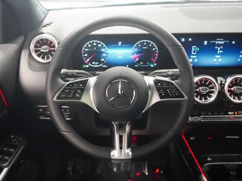 Certified 2026 Mercedes-Benz GLA 250 4MATIC image 15