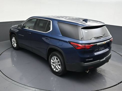 Used 2023 Chevrolet Traverse LS FWD image 18
