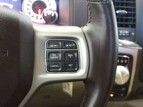 Used 2017 RAM 1500 Laramie AWD/4WD image 15