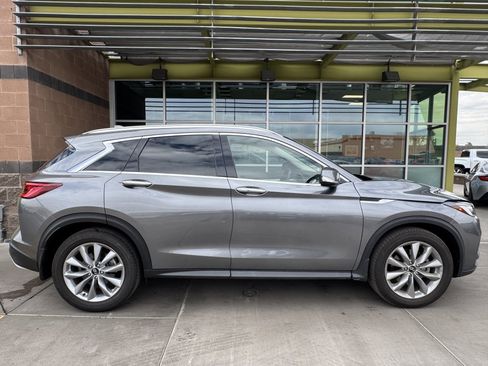 Used 2022 INFINITI QX50 Essential image 9