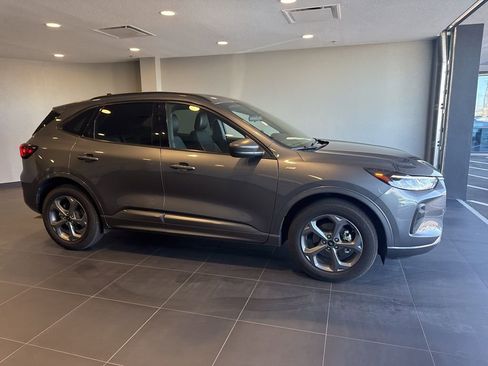 Used 2023 Ford Escape ST-Line w/ Tech Pack #1 image 6