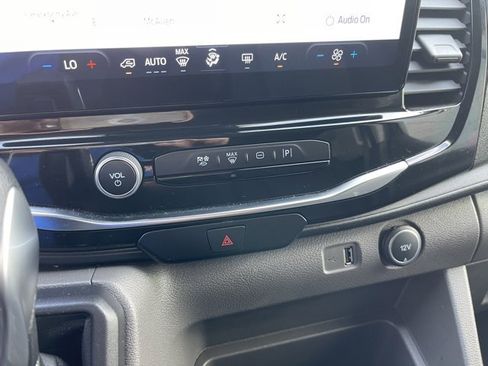 Used 2023 Ford Transit 350 XLT image 13