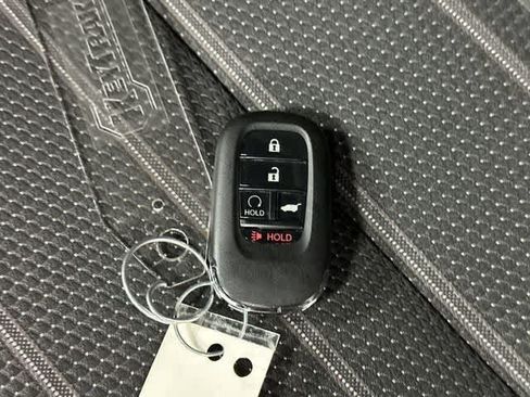 Used 2025 Honda CR-V Sport image 32