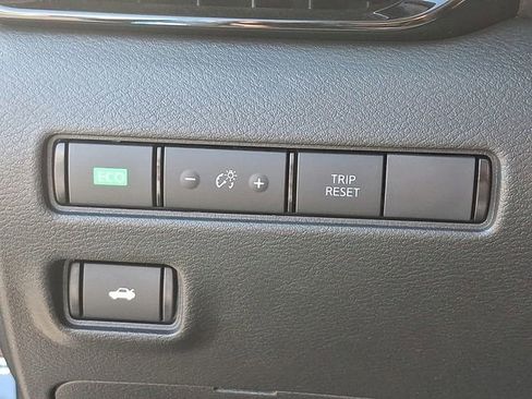 Used 2025 Nissan Sentra SR image 23