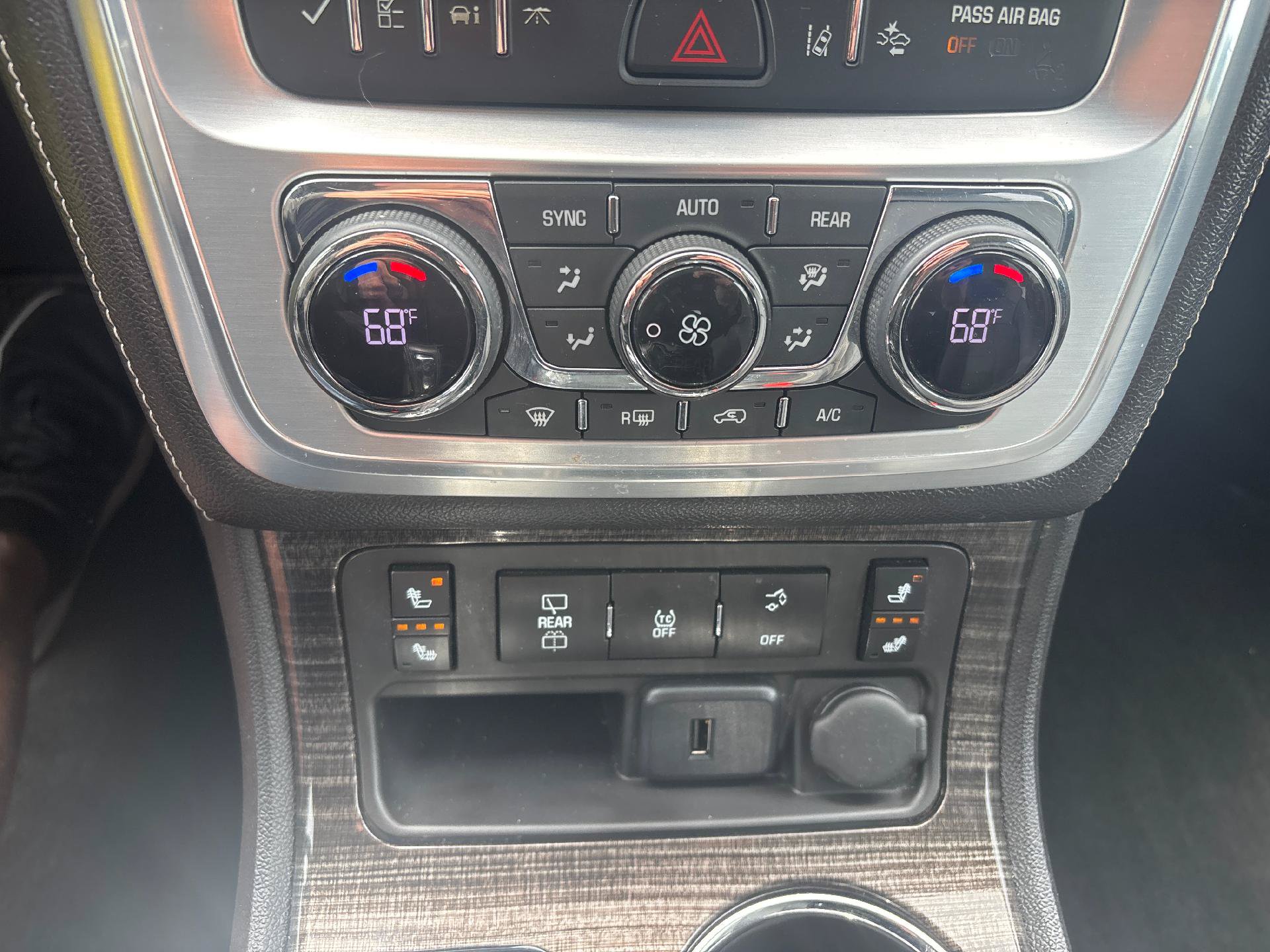Used 2017 GMC Acadia Limited SLT AWD/4WD image 26