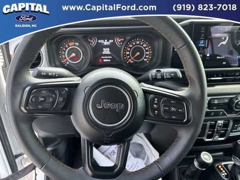 Used 2024 Jeep Wrangler Unlimited Sport AWD/4WD image 24