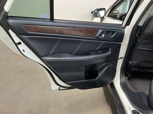 Used 2019 Subaru Outback 3.6R Limited w/ Popular Package #2 AWD/4WD image 19