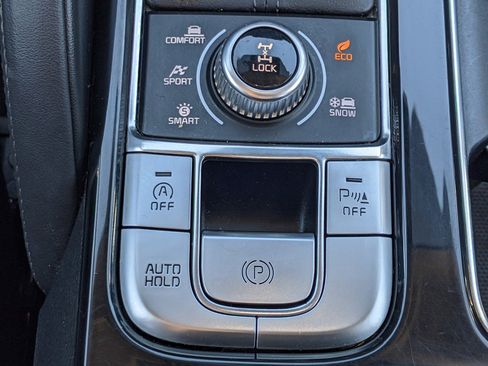 Certified 2020 Kia Telluride EX image 18