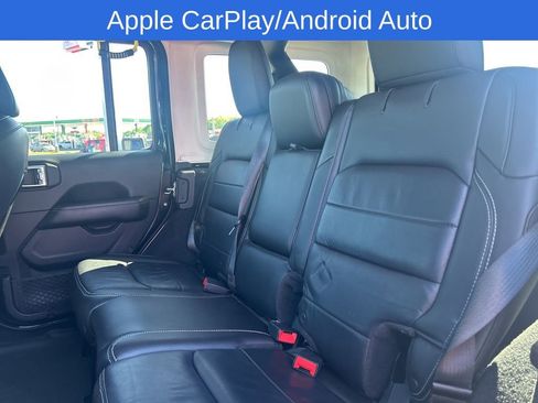 Used 2018 Jeep Wrangler Unlimited Sahara AWD/4WD image 12