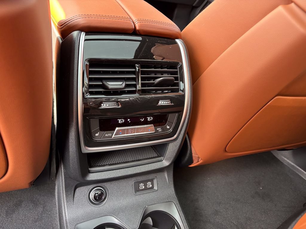 New 2027 BMW X7 M60i AWD/4WD image 40