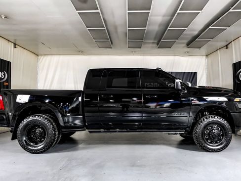 Used 2025 RAM 3500 Laramie AWD/4WD image 5