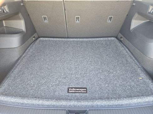 New 2026 Volkswagen Tiguan SE image 24