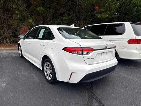 Used 2024 Toyota Corolla LE FWD image 5