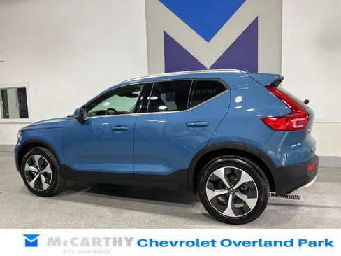Used 2025 Volvo XC40 B5 Plus AWD/4WD image 7