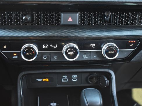 Used 2025 Honda CR-V EX-L image 9