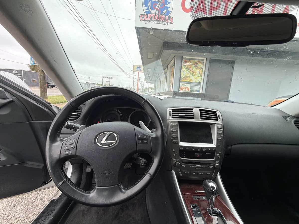 Used 2008 Lexus IS 250 w/ Premium Pkg RWD image 5