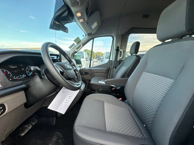 Used 2025 Ford Transit 350 XLT RWD image 2